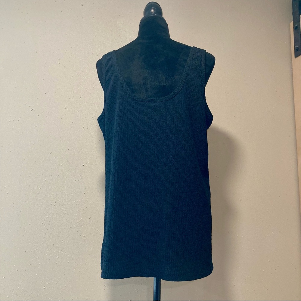 Torrid 2X Black Sleeveless Tank Top Scoop Neck Textured Fabric - Picture 4 of 13